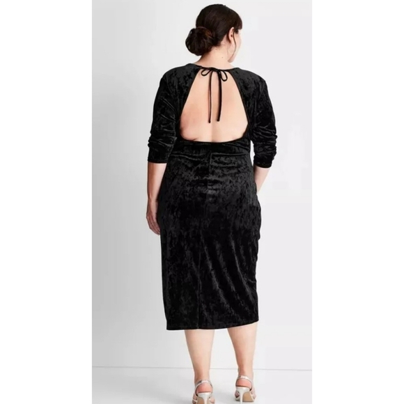 Future Collective Velvet Ruched Long sleeve Open back dress Black Size 4X - Picture 2 of 13